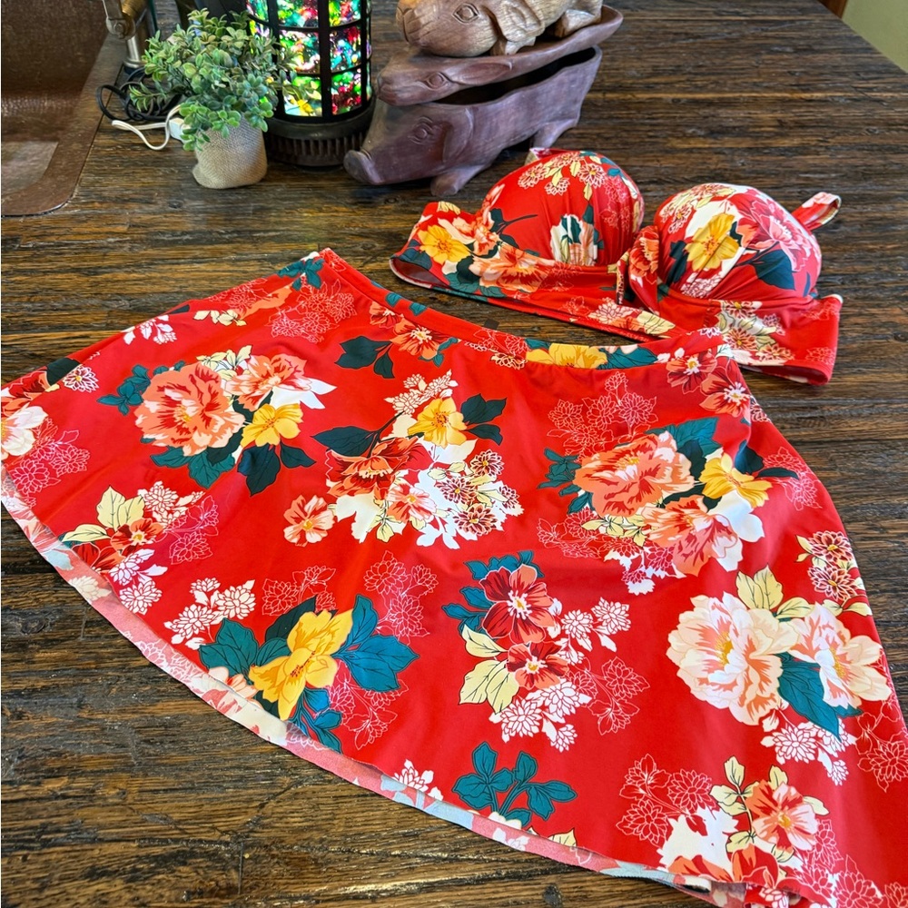 Torrid 2 Floral Tropical Hawaiian Red Two-Piece Swimsuit Set Gorgeous - Picture 11 of 16